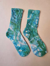Load image into Gallery viewer, Tie dye socks
