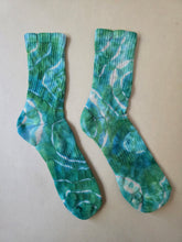 Load image into Gallery viewer, Tie dye socks
