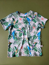 Load image into Gallery viewer, Tropical birds bamboo Tees 4T  5T  6/7  7/8
