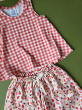Load image into Gallery viewer, Strawberry gingham set 5T 6/7
