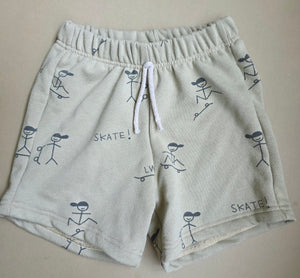 Skate shorts 5T